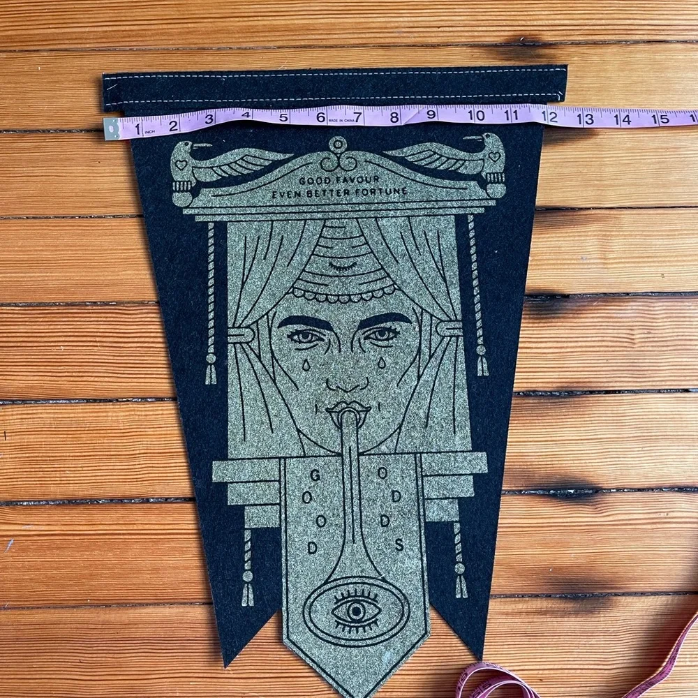 Beeteeth Black and Gold Pennant - Picture 3 of 4